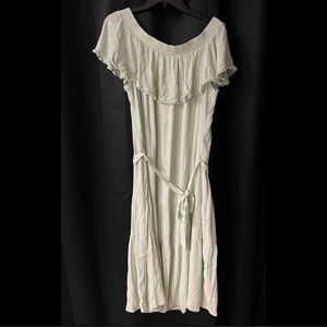 NEVER WORN Woman’s XL Off Shoulder Midi Dress